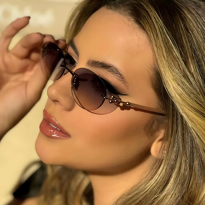 新しいメタルフレームレスオーバル女性サングラス高級ブランドデ - Women'S Fashion Eyeglasses のレビューと価格
