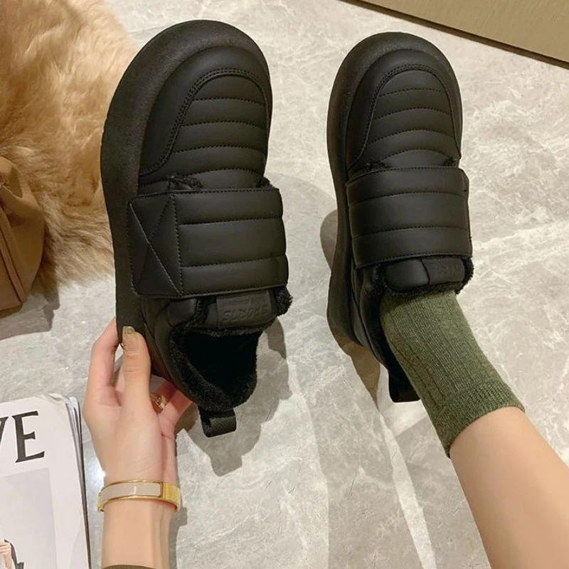 ソフトホワイト東京ファッション暖かいフランネルブレッドローフ - Women'S Fashion Velcro Sneakers のレビューと価格