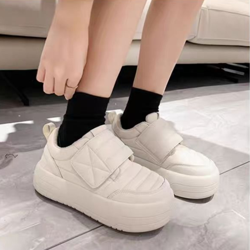 ソフトホワイト東京ファッション暖かいフランネルブレッドローフ - Women'S Fashion Velcro Sneakers のレビューと価格