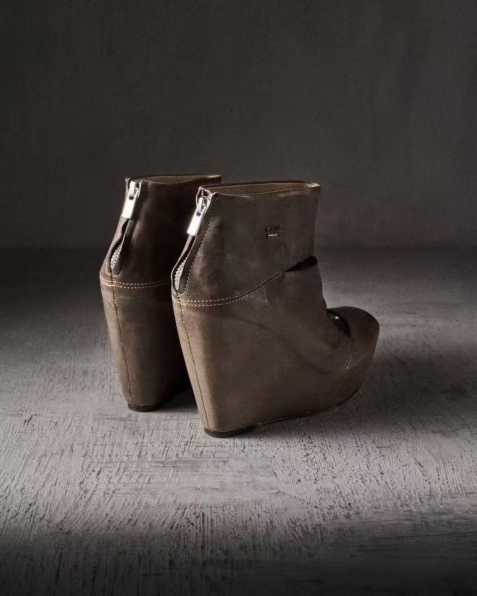 夏の新しい女性のヴィンテージグレーディストレスレザーカットア - Women'S Fashion Leather Boots のレビューと価格