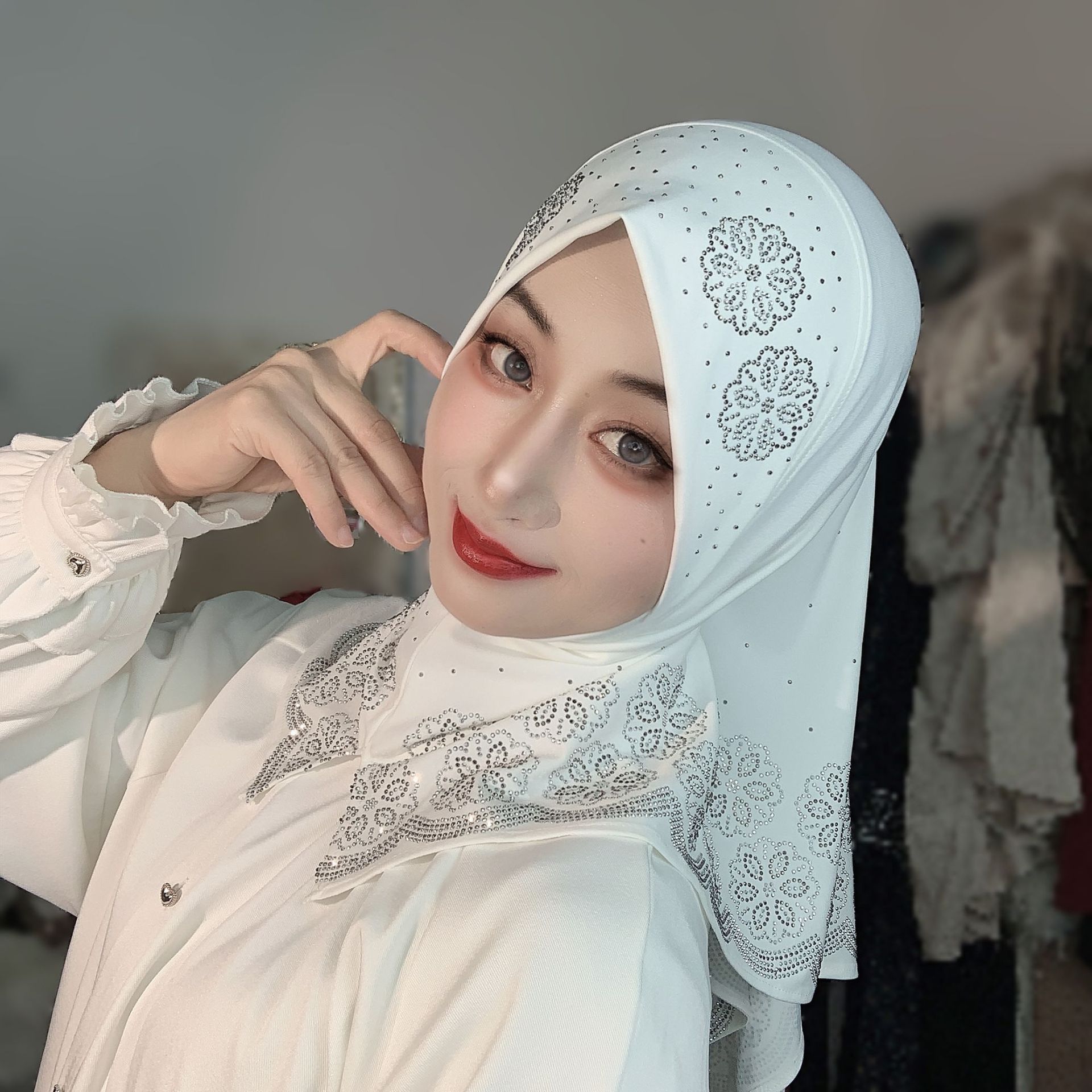 既製服ムスリムヒジャブ女性用ラインストーン花柄デザインソフト - Women'S Fashion Headbands のレビューと価格