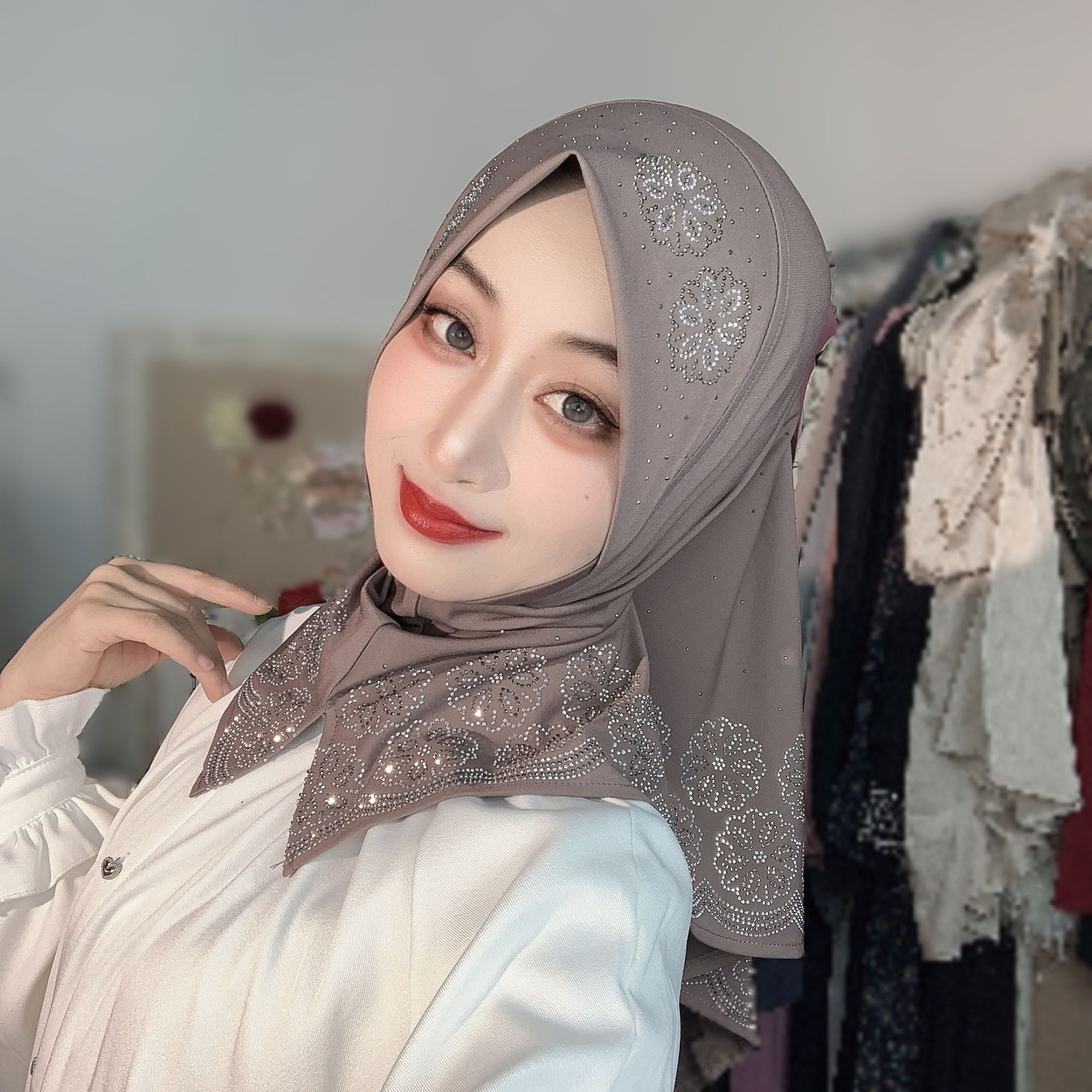 既製服ムスリムヒジャブ女性用ラインストーン花柄デザインソフト - Women'S Fashion Headbands のレビューと価格