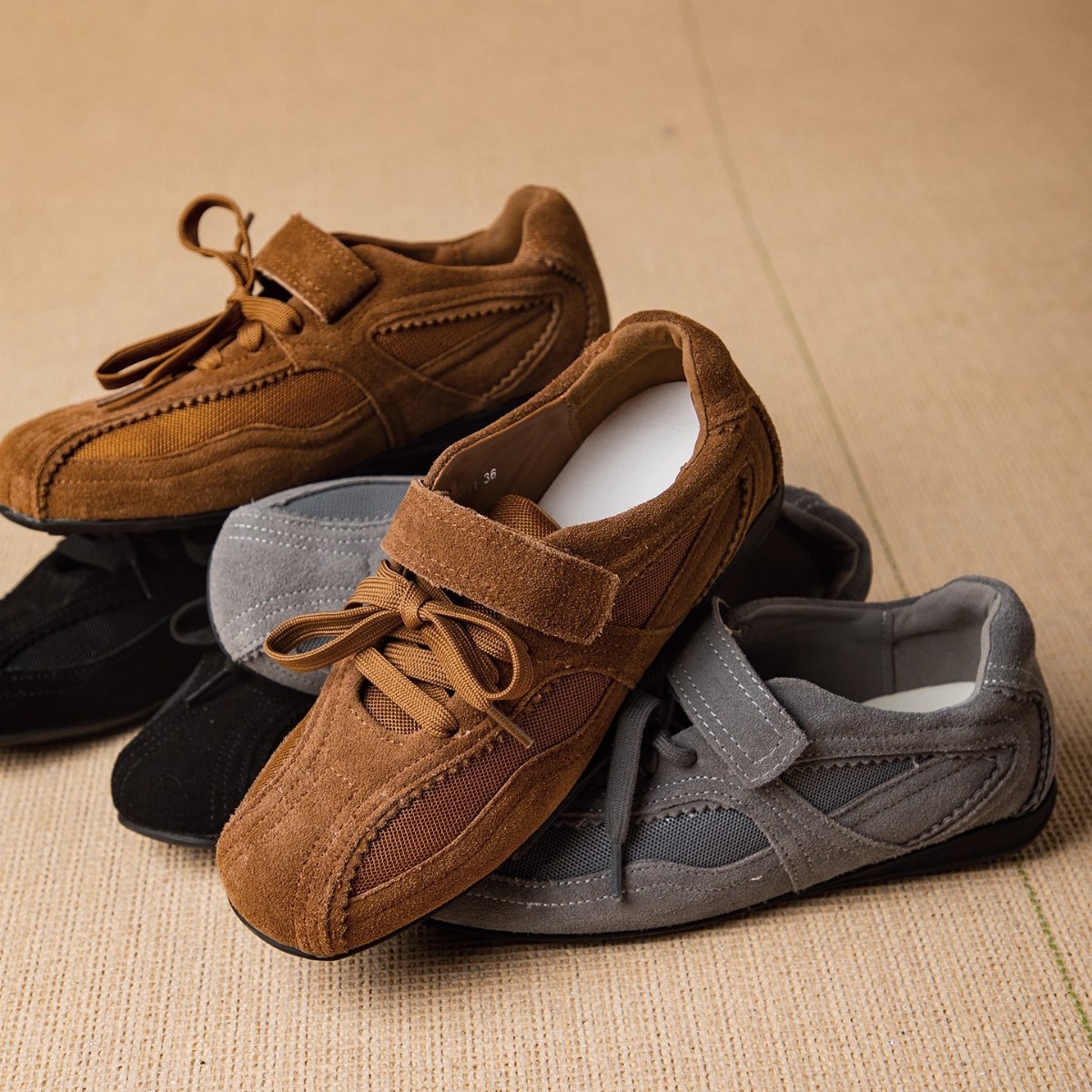 女性用加硫靴フラットソールレースアップフックループスニーカー - Women'S Fashion Velcro Sneakers のレビューと価格