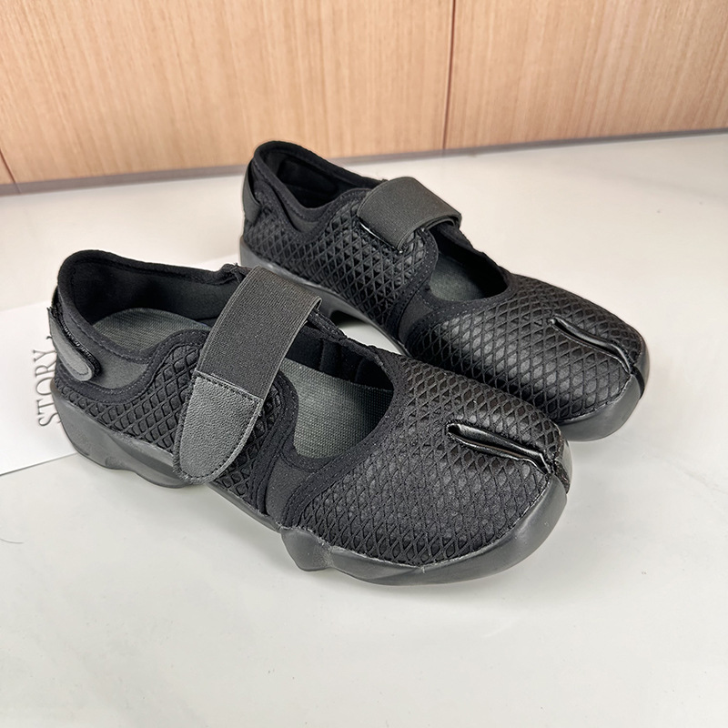 タビ　ニューファッション　ベルトバックルシューズ　スプリット - Women'S Fashion Velcro Sneakers のレビューと価格