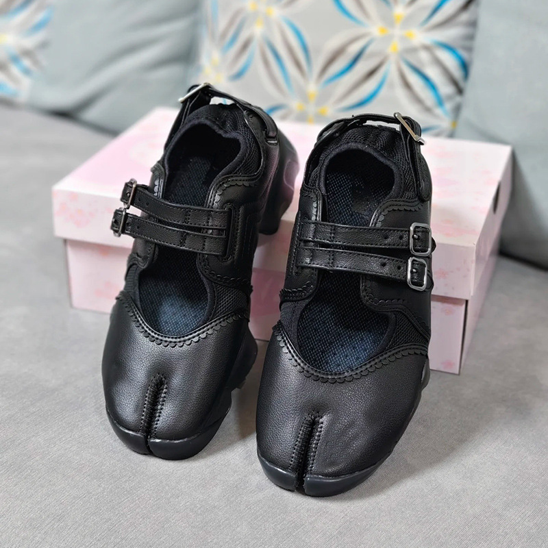 女性用スプリットトゥスニーカー ブラックレザーメッシュ ベル - Women'S Fashion Velcro Sneakers のレビューと価格