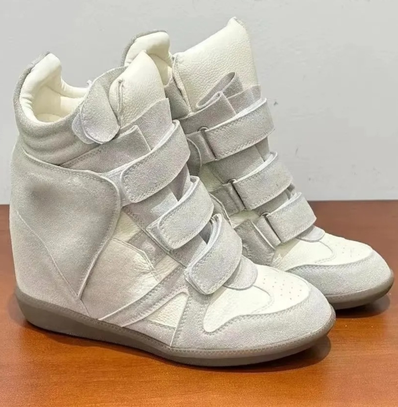 女性用隠しウェッジヒールハイカットスニーカー、スエードレザー - Women'S Fashion Leather Boots のレビューと価格